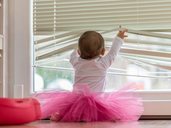What Are the Best Child-Safe Blinds? Cordless, Perfect Fit and Motorised Options