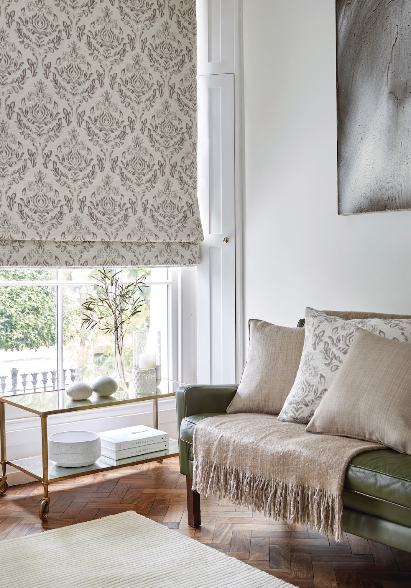 Roman blinds for living rooms