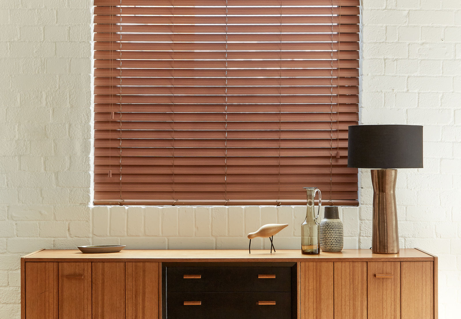 Wooden vs Aluminium Venetian Blinds