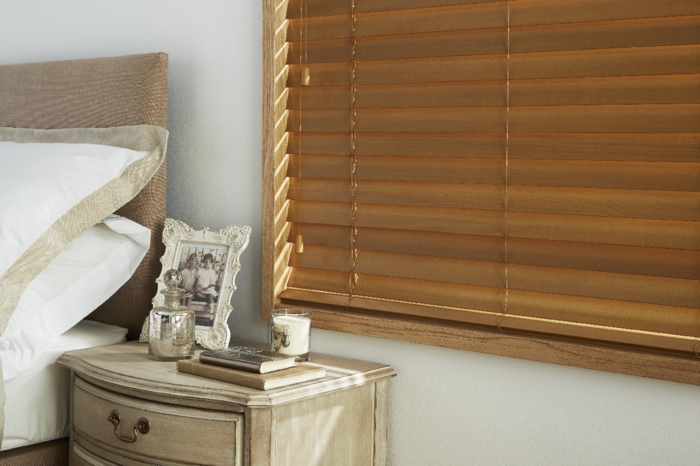 wooden vs aluminium venetian blinds